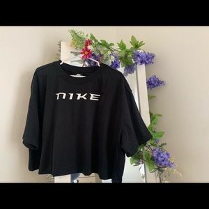Nike Crop Top